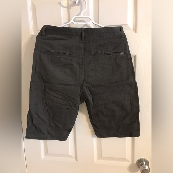 Volcom Shorts - Picture 2 of 4